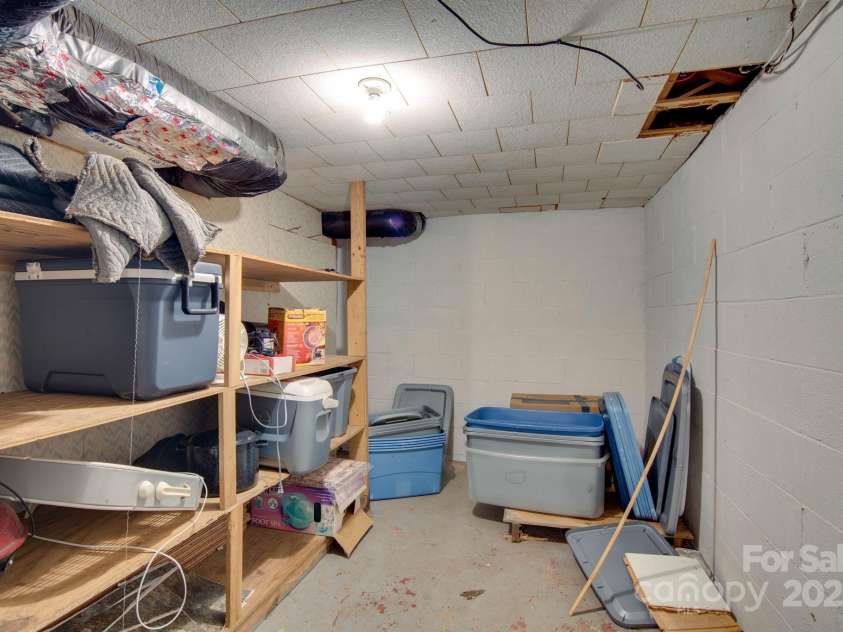 2310 Honeysuckle Place, Lenoir, NC 28645.  MLS# CAR4276060, YatesRealty ID 27227. 