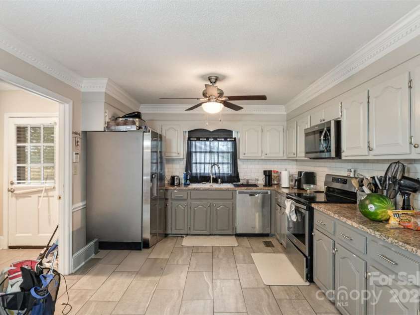 2635 Providence Drive, Gastonia, NC 28052.  MLS# CAR4280994, YatesRealty ID 27228. 