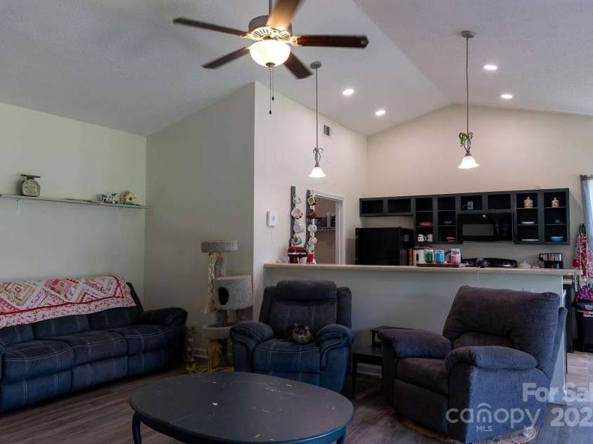 1809 Samantha Place, Laurinburg, NC 28352.  MLS# CAR4281732, YatesRealty ID 27229. 