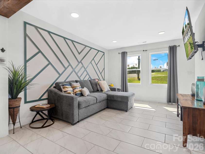 2633 Old North Sharon Amity Road, Charlotte, NC 28205.  MLS# CAR4334808, YatesRealty ID 2723. 