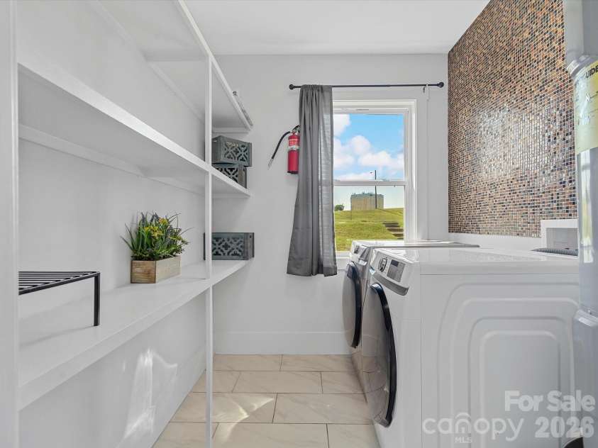 2633 Old North Sharon Amity Road, Charlotte, NC 28205.  MLS# CAR4334808, YatesRealty ID 2723. 