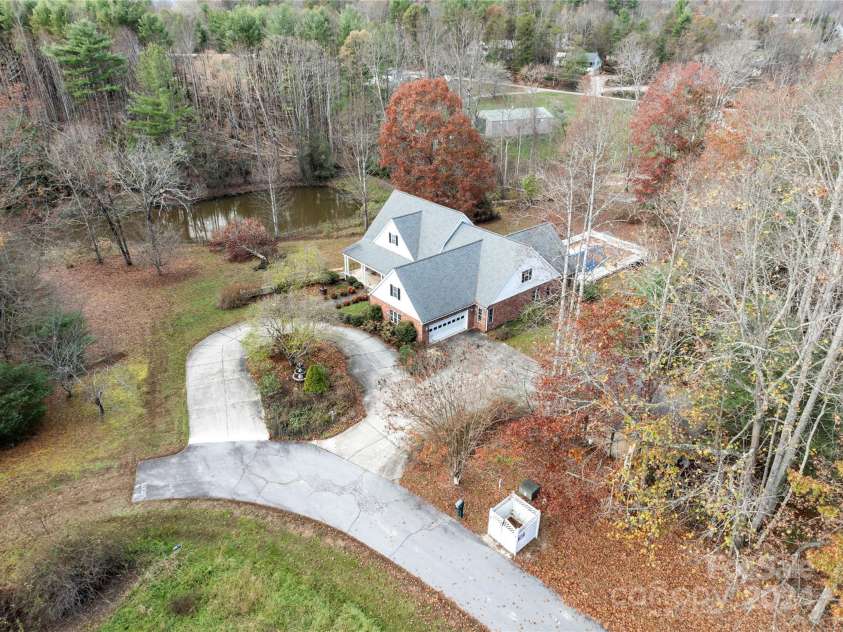 38 Southern Visions Drive, Hendersonville, NC 28792.  MLS# CAR4183487, YatesRealty ID 2723. 
