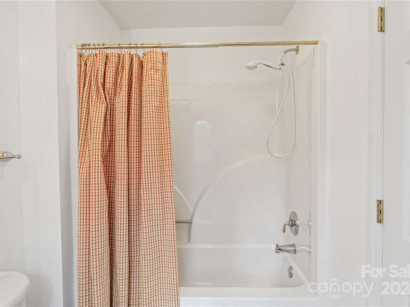 38 Southern Visions Drive, Hendersonville, NC 28792.  MLS# CAR4183487, YatesRealty ID 2723. 