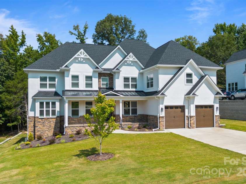 15818 Sparrowridge Court, Charlotte, NC 28278.  MLS# CAR4273574, YatesRealty ID 27230. 