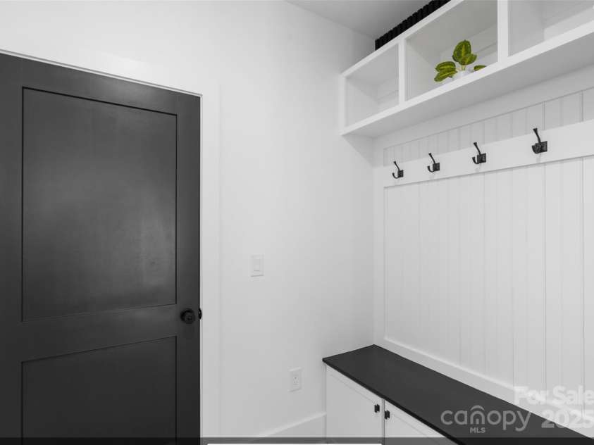 15818 Sparrowridge Court, Charlotte, NC 28278.  MLS# CAR4273574, YatesRealty ID 27230. 