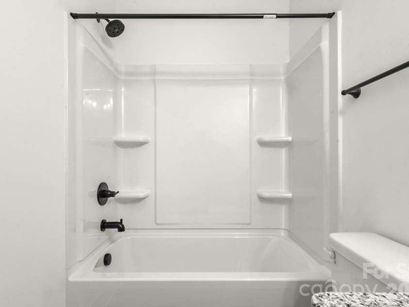 109 Indian Wells Court, Harmony, NC 28634.  MLS# CAR4354271, YatesRealty ID 27231. 
