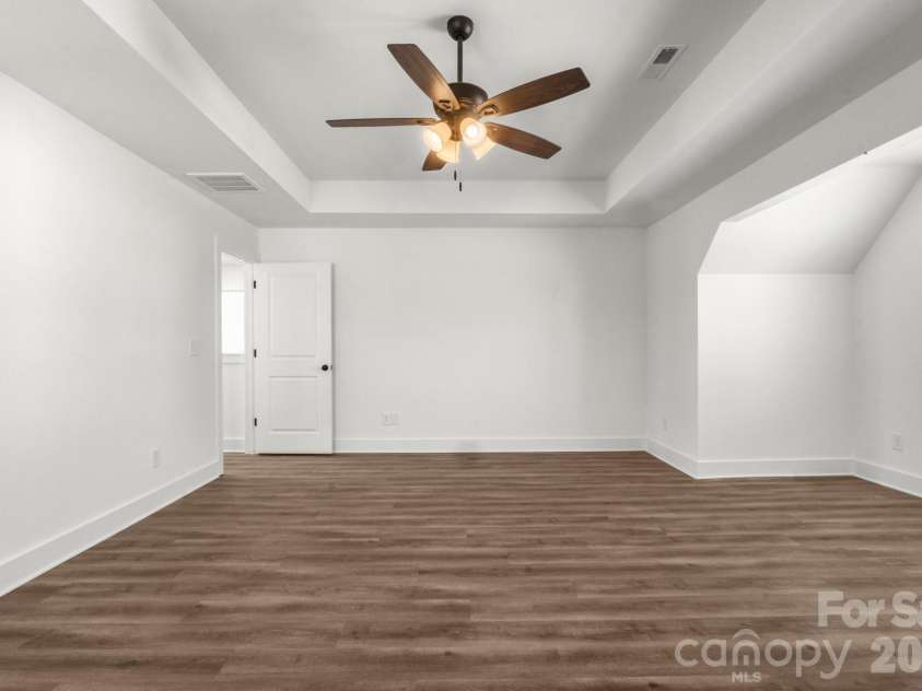 109 Indian Wells Court, Harmony, NC 28634.  MLS# CAR4354271, YatesRealty ID 27231. 