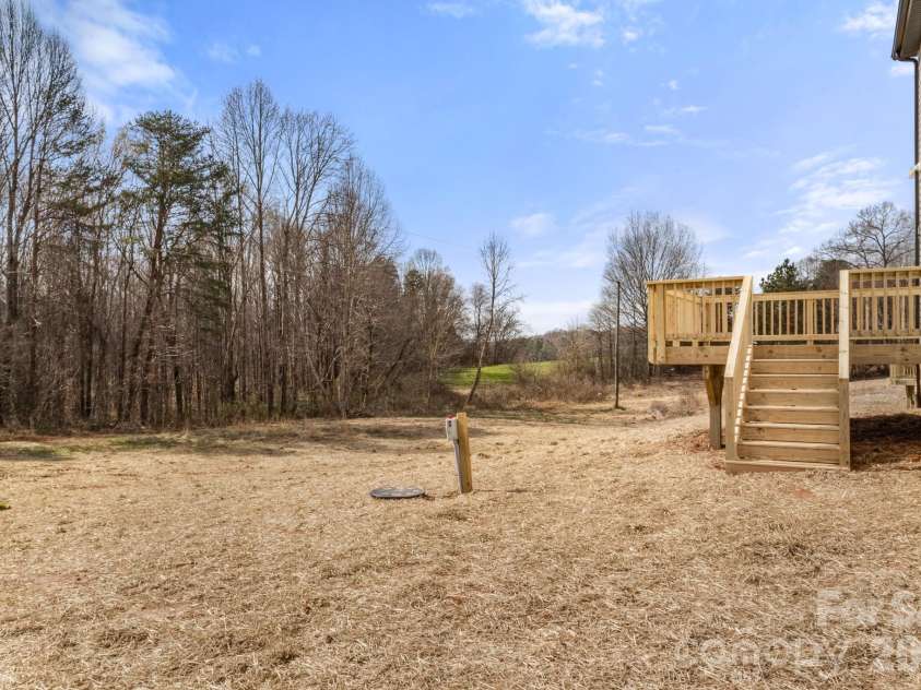 109 Indian Wells Court, Harmony, NC 28634.  MLS# CAR4354271, YatesRealty ID 27231. 