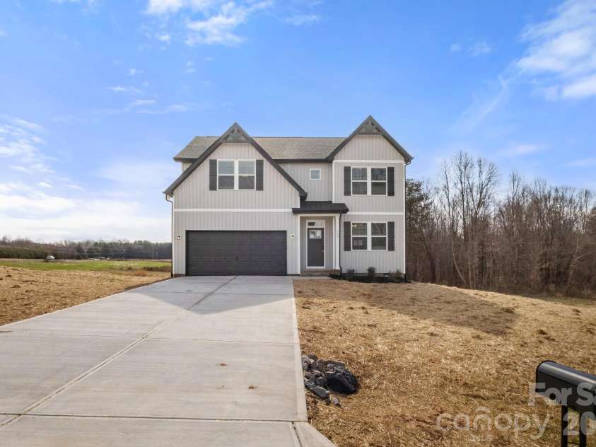 109 Indian Wells Court, Harmony, NC 28634.  MLS# CAR4354271, YatesRealty ID 27231. 