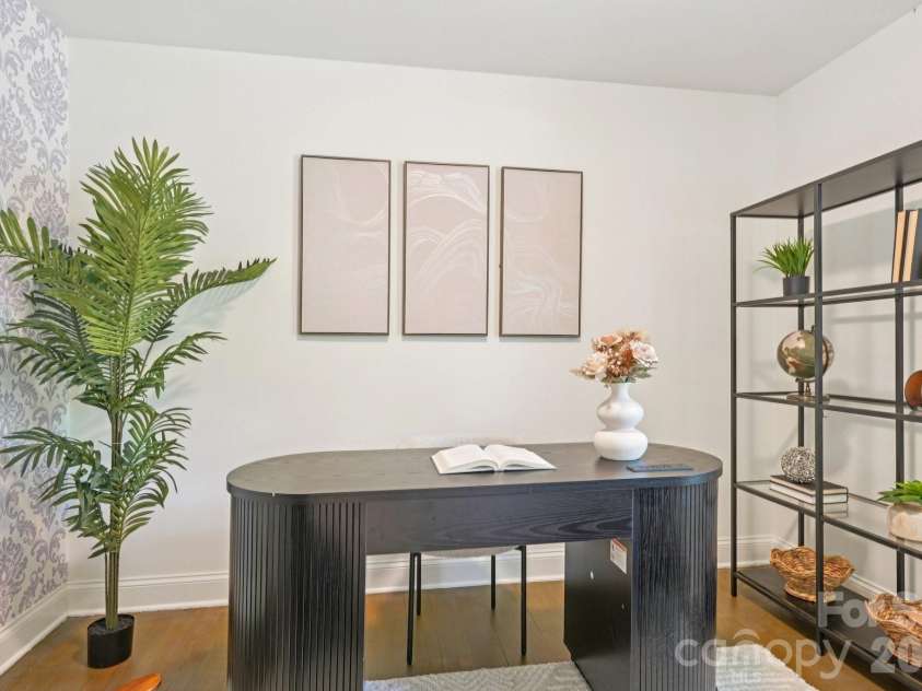 3000 Dunlavin Way, Charlotte, NC 28205.  MLS# CAR4341490, YatesRealty ID 27232. 