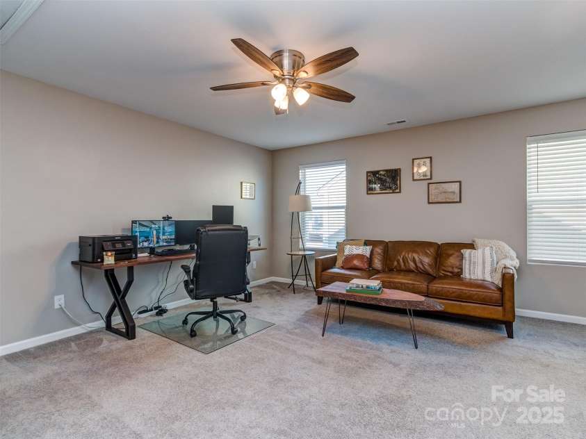 975 Bunker Trace, Rock Hill, SC 29730.  MLS# CAR4322751, YatesRealty ID 27232. Large open loft / bonus room with blinds