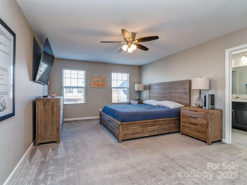 975 Bunker Trace, Rock Hill, SC 29730.  MLS# CAR4322751, YatesRealty ID 27232. Primary bedroom is on the 2nd floor, is oversized, and has custom blinds & ceiling fan.