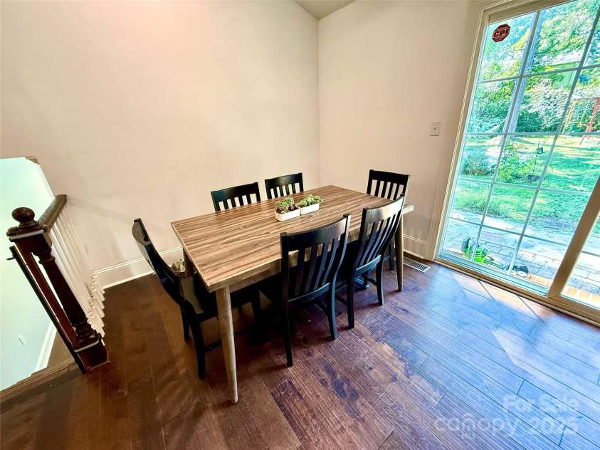 3831 Winterfield Place, Charlotte, NC 28205.  MLS# CAR4281798, YatesRealty ID 27233. 