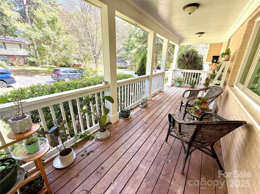 3831 Winterfield Place, Charlotte, NC 28205.  MLS# CAR4281798, YatesRealty ID 27233. 