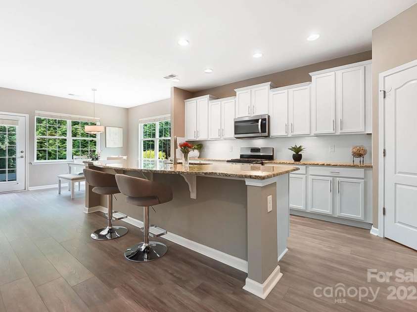 4106 Perth Road, Fort Mill, SC 29707.  MLS# CAR4280800, YatesRealty ID 27234. Abundance of cabinetry