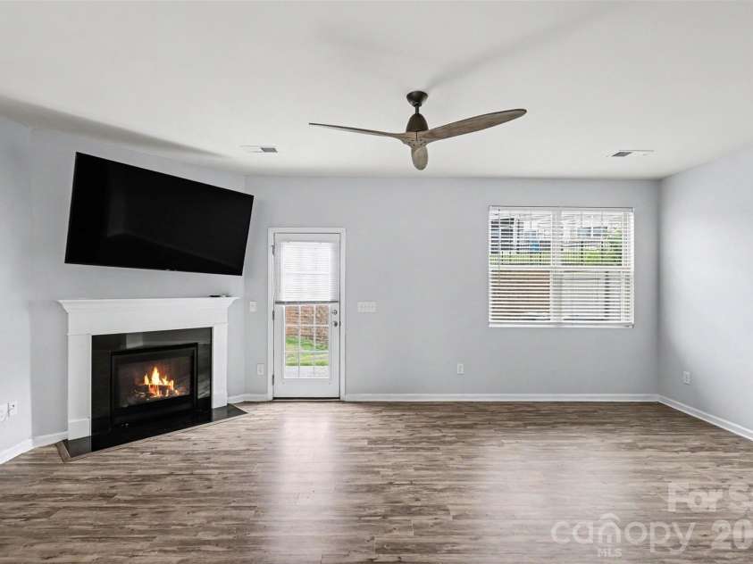 105 Tigris Trail, Fort Mill, SC 29715.  MLS# CAR4394329, YatesRealty ID 27235. 