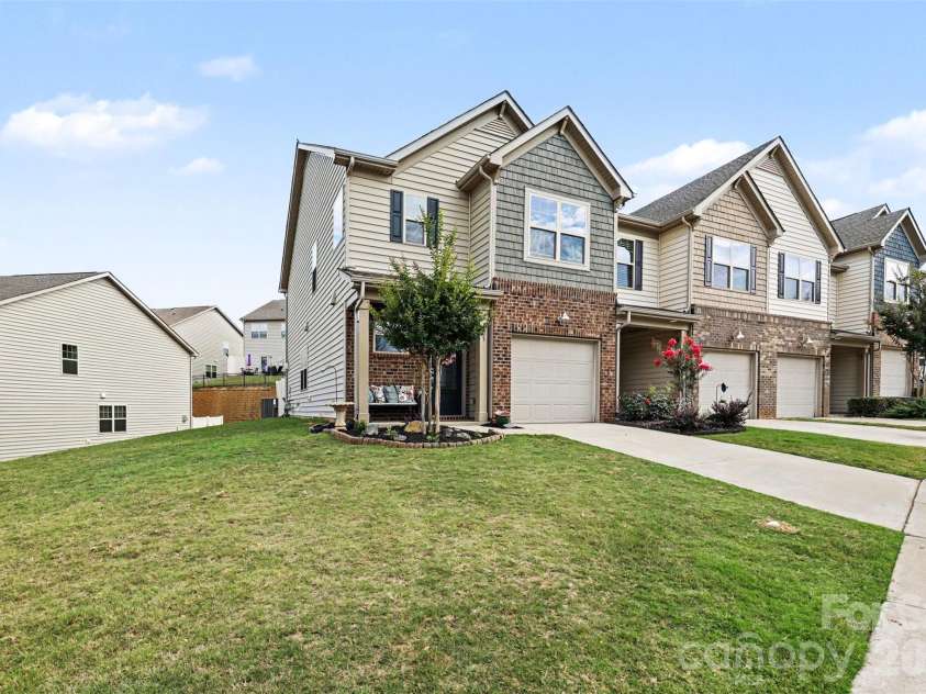 105 Tigris Trail, Fort Mill, SC 29715.  MLS# CAR4394329, YatesRealty ID 27235. 