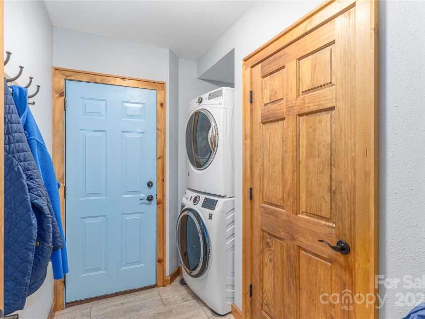 294 Gadohi Trail, Maggie Valley, NC 28751.  MLS# CAR4273272, YatesRealty ID 27235. 