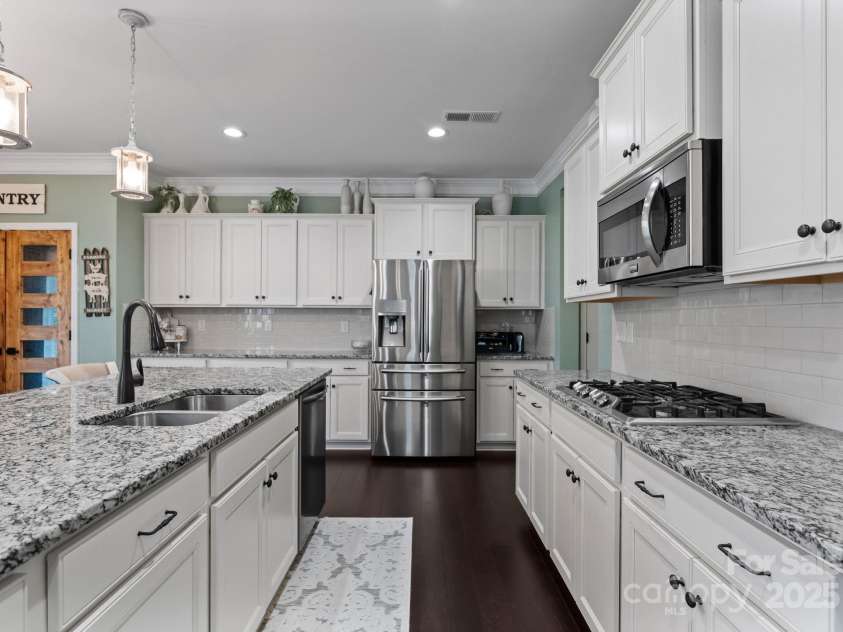 3819 Lake Breeze Drive, Sherrills Ford, NC 28673.  MLS# CAR4281057, YatesRealty ID 27236. 