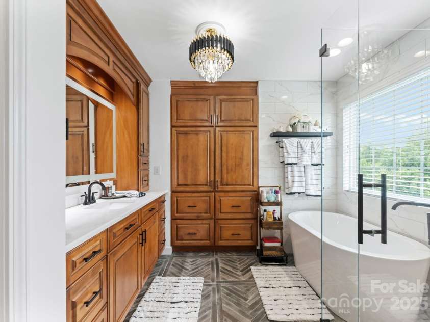 3819 Lake Breeze Drive, Sherrills Ford, NC 28673.  MLS# CAR4281057, YatesRealty ID 27236. 