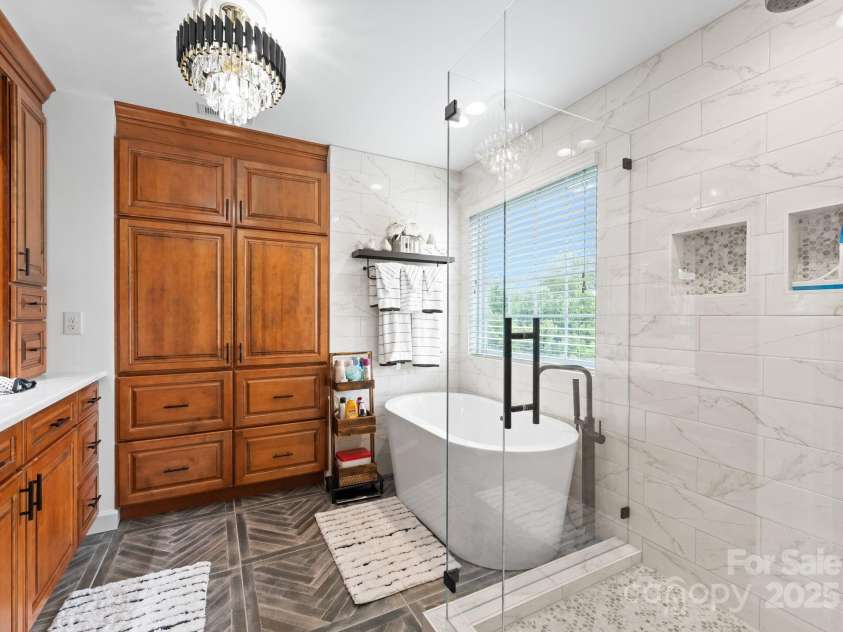 3819 Lake Breeze Drive, Sherrills Ford, NC 28673.  MLS# CAR4281057, YatesRealty ID 27236. 