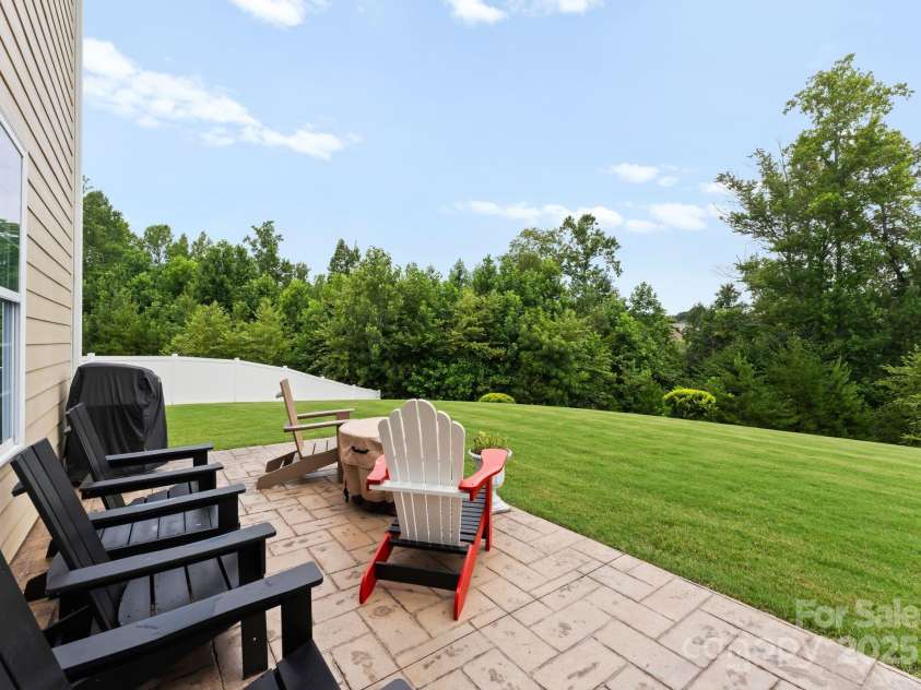 3819 Lake Breeze Drive, Sherrills Ford, NC 28673.  MLS# CAR4281057, YatesRealty ID 27236. 