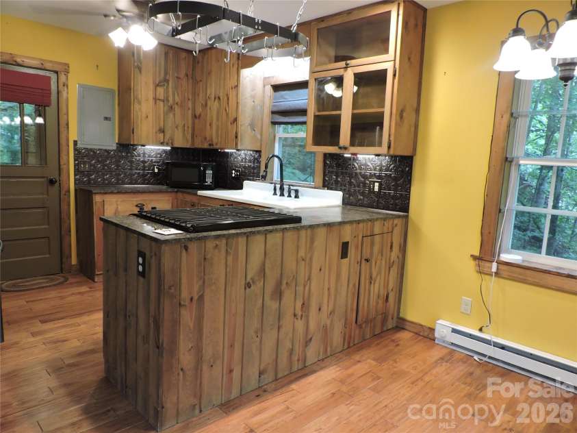 963 Melton Branch Road, Bakersville, NC 28705.  MLS# CAR4388856, YatesRealty ID 27236. 
