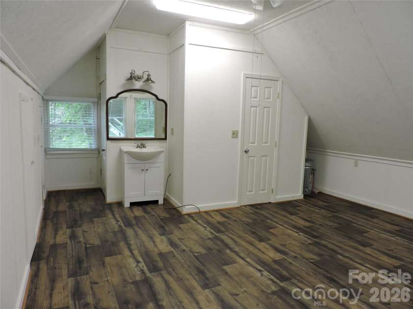 963 Melton Branch Road, Bakersville, NC 28705.  MLS# CAR4388856, YatesRealty ID 27236. 