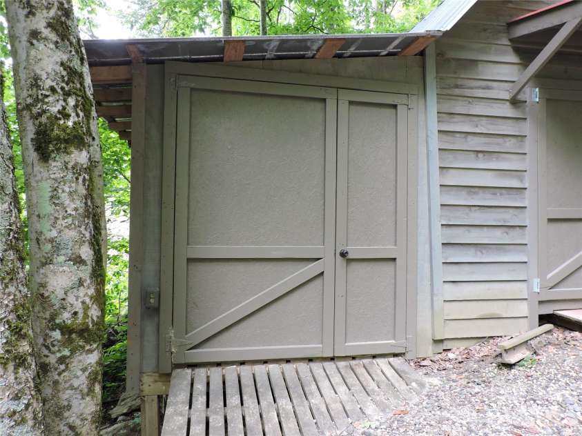 963 Melton Branch Road, Bakersville, NC 28705.  MLS# CAR4388856, YatesRealty ID 27236. Workshop