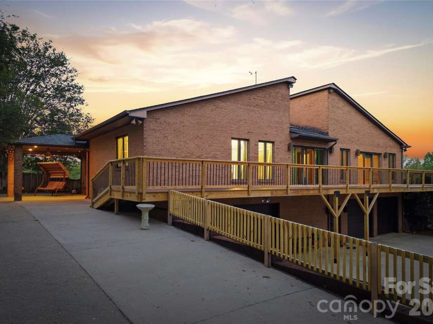 213 Hospital Avenue, Lenoir, NC 28645.  MLS# CAR4349929, YatesRealty ID 27237. 
