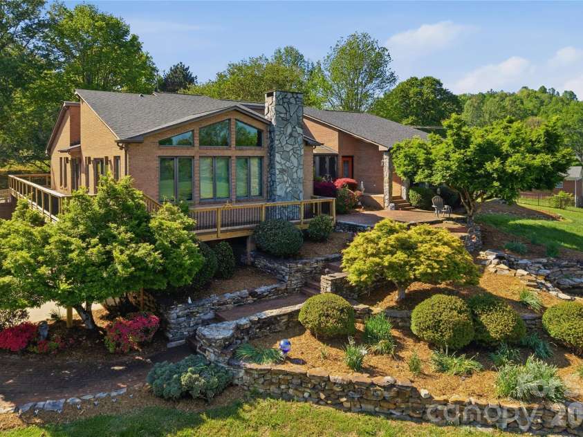 213 Hospital Avenue, Lenoir, NC 28645.  MLS# CAR4349929, YatesRealty ID 27237. 