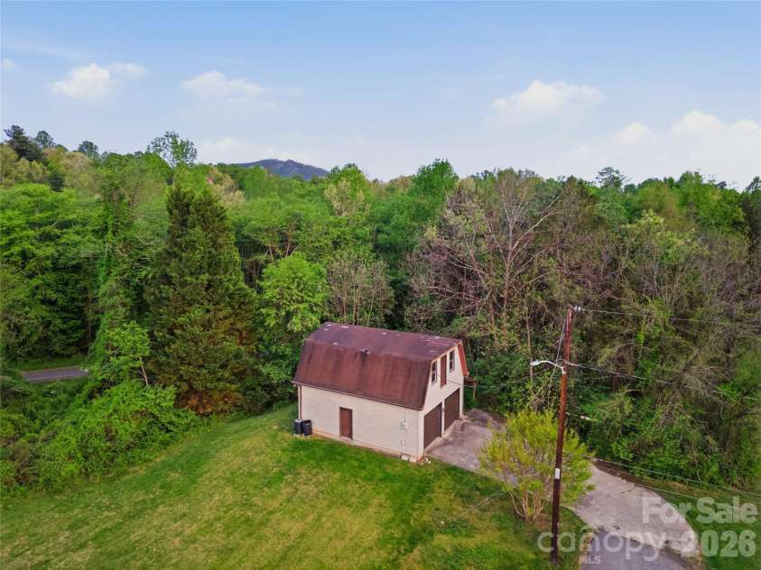 213 Hospital Avenue, Lenoir, NC 28645.  MLS# CAR4349929, YatesRealty ID 27237. 