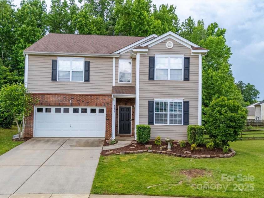 2306 Nettleton Court, Matthews, NC 28105.  MLS# CAR4257451, YatesRealty ID 27237. 