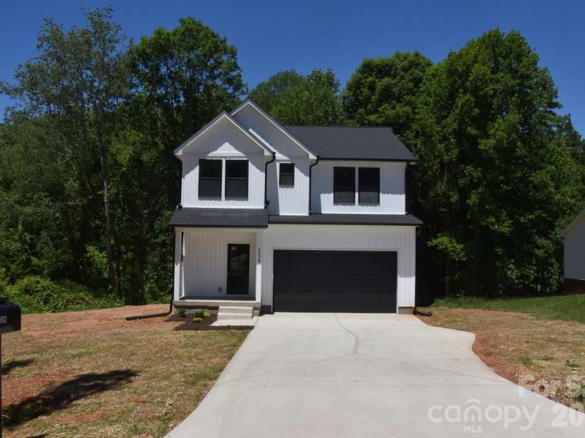 1134 Lyndsey Brooke Court, Lincolnton, NC 28092.  MLS# CAR4383149, YatesRealty ID 27239. 