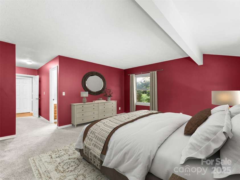 165 Crestview Drive, Hendersonville, NC 28791.  MLS# CAR4279718, YatesRealty ID 27239. Virtually Staged