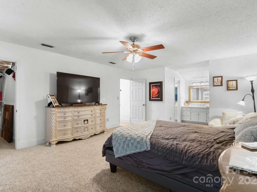 9551 Hitchgate Drive, Mint Hill, NC 28227.  MLS# CAR4297789, YatesRealty ID 2724. 