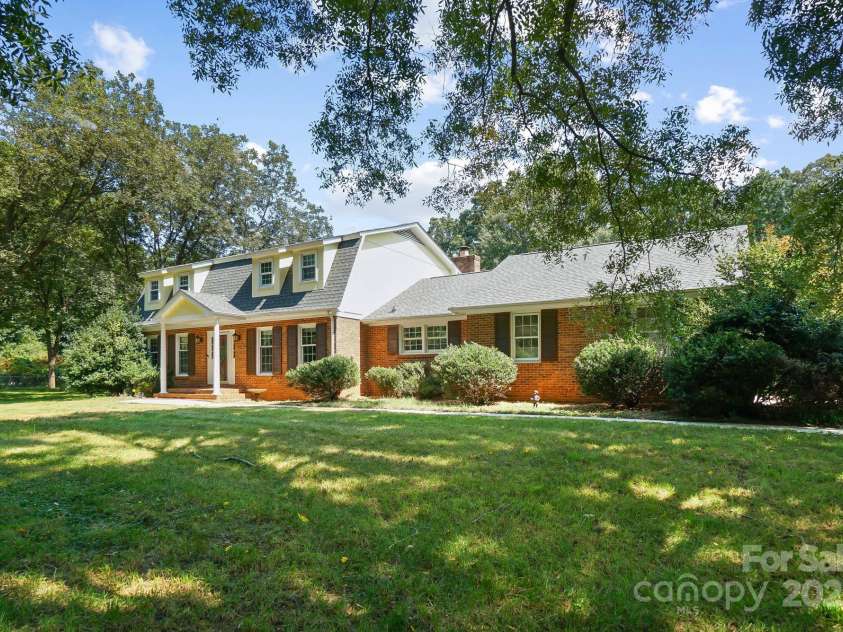 9551 Hitchgate Drive, Mint Hill, NC 28227.  MLS# CAR4297789, YatesRealty ID 2724. 