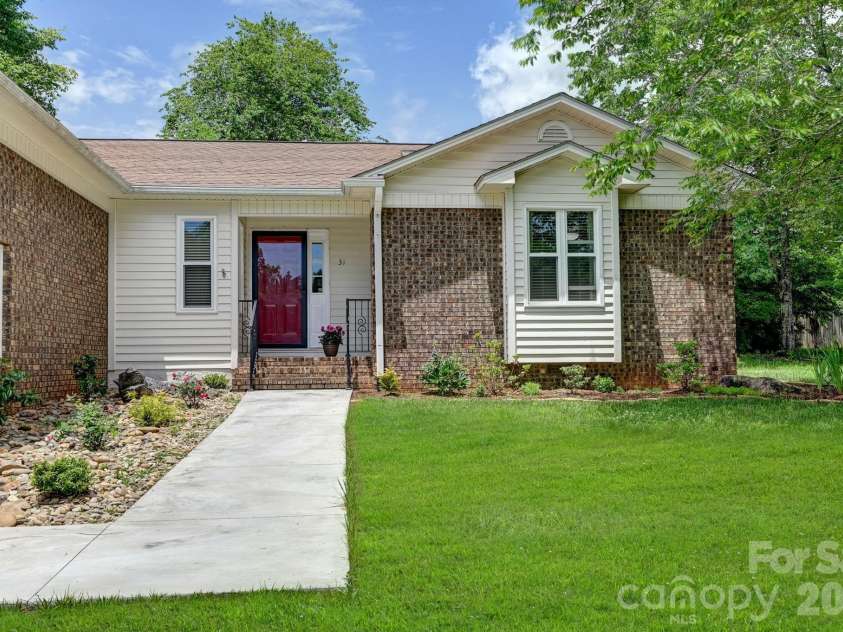 31 St Andrews Drive, Etowah, NC 28729.  MLS# CAR4379830, YatesRealty ID 27240. Front Porch Entrance