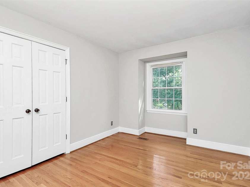 4210 Pepperidge Drive, Charlotte, NC 28226.  MLS# CAR4218122, YatesRealty ID 27240. 