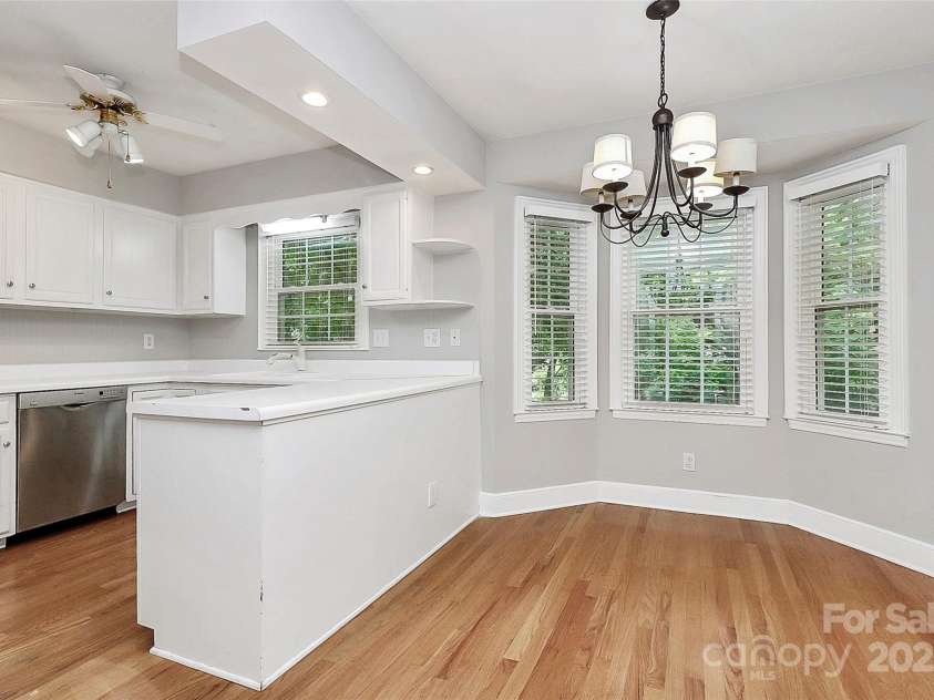 4210 Pepperidge Drive, Charlotte, NC 28226.  MLS# CAR4218122, YatesRealty ID 27240. Dining room with hardwood flooring