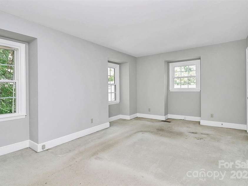 4210 Pepperidge Drive, Charlotte, NC 28226.  MLS# CAR4218122, YatesRealty ID 27240. Primary bedroom