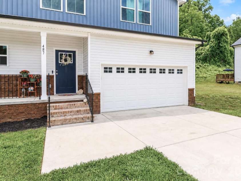 487 Kacys Way Place, Concord, NC 28025.  MLS# CAR4377231, YatesRealty ID 27241. 