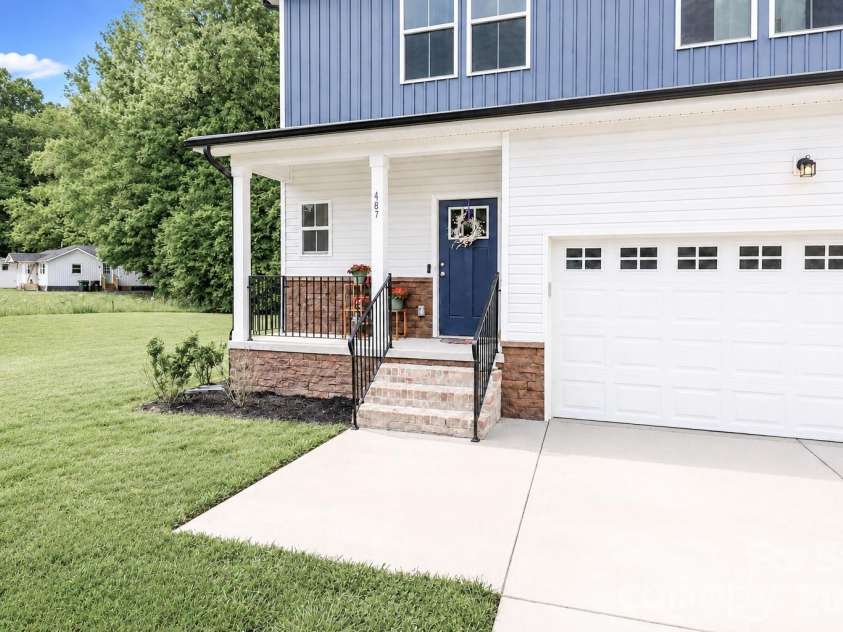 487 Kacys Way Place, Concord, NC 28025.  MLS# CAR4377231, YatesRealty ID 27241. 