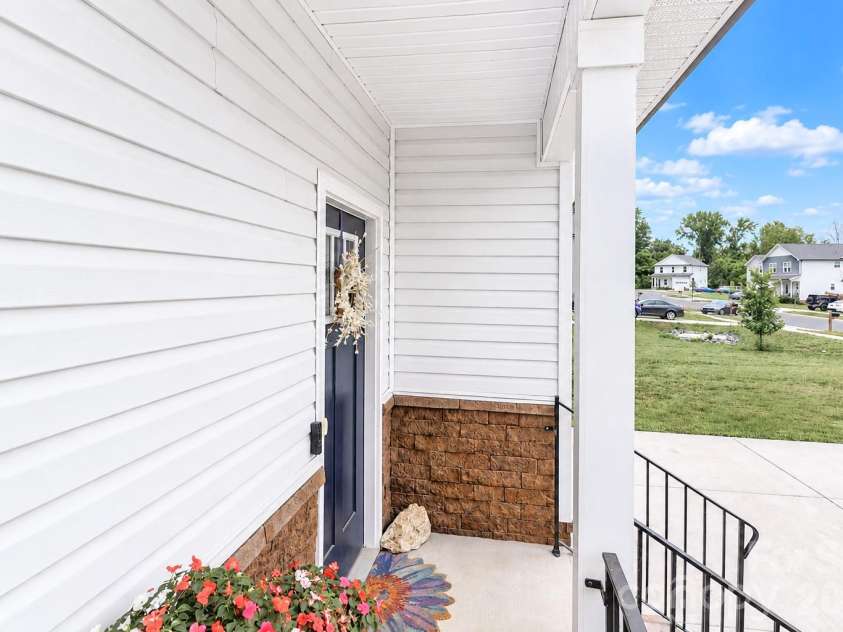 487 Kacys Way Place, Concord, NC 28025.  MLS# CAR4377231, YatesRealty ID 27241. 