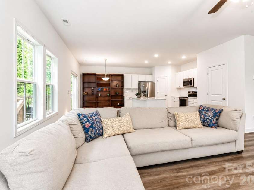487 Kacys Way Place, Concord, NC 28025.  MLS# CAR4377231, YatesRealty ID 27241. 