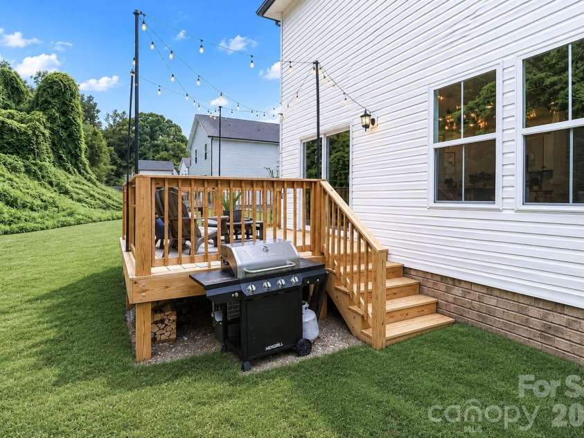 487 Kacys Way Place, Concord, NC 28025.  MLS# CAR4377231, YatesRealty ID 27241. 