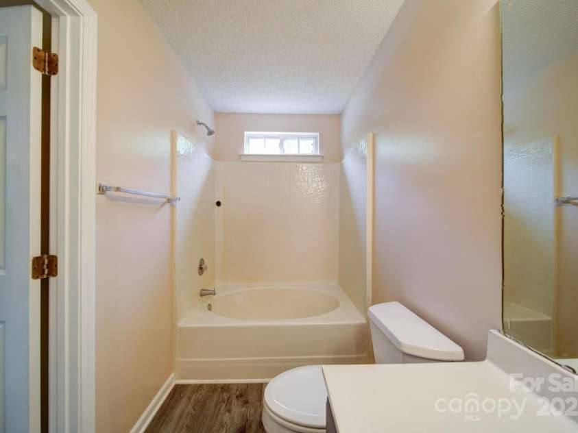 5436 Scarlet Sage Drive, Charlotte, NC 28215.  MLS# CAR4265627, YatesRealty ID 27241. 