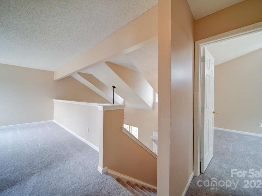 5436 Scarlet Sage Drive, Charlotte, NC 28215.  MLS# CAR4265627, YatesRealty ID 27241. 