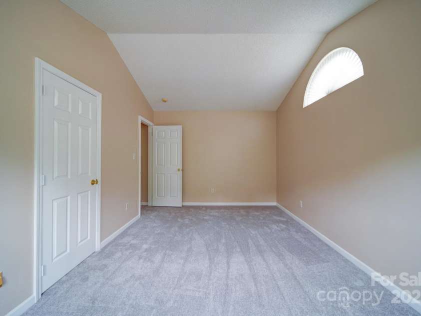 5436 Scarlet Sage Drive, Charlotte, NC 28215.  MLS# CAR4265627, YatesRealty ID 27241. 