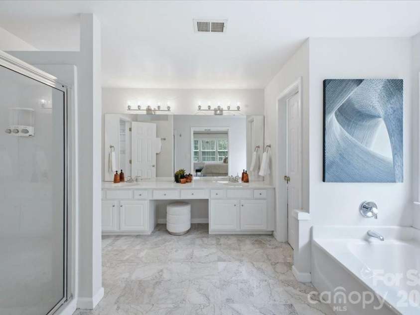 3524 Arborhill Road, Charlotte, NC 28270.  MLS# CAR4384147, YatesRealty ID 27242. 